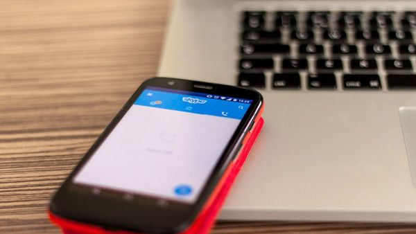 Skype                             Microsoft