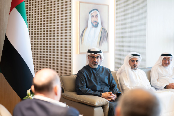 Khaled bin Mohamed Meets HSBC Chairman