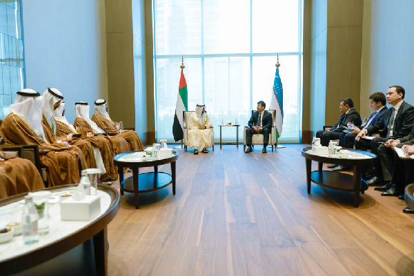 Hamdan bin Mohammed Meets Uzbekistan's Deputy PM