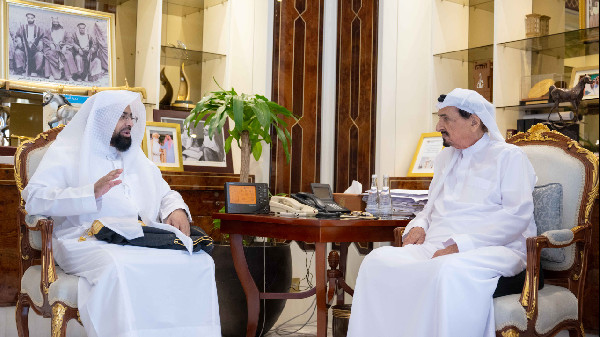 Ajman Ruler Meets Saudi Scholar