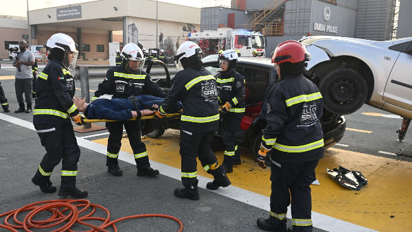 UAE's First Female Land Rescue Team Graduates UAE's First Female Land Rescue Team Graduates