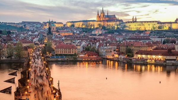 New Etihad Flights to Warsaw  Prague