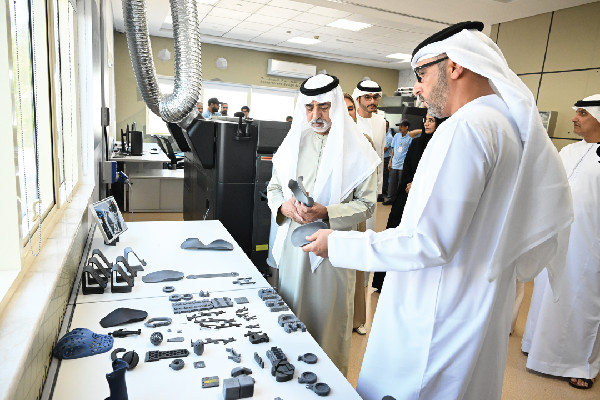Sheikh Nahyan Visits Zayed Higher Organization