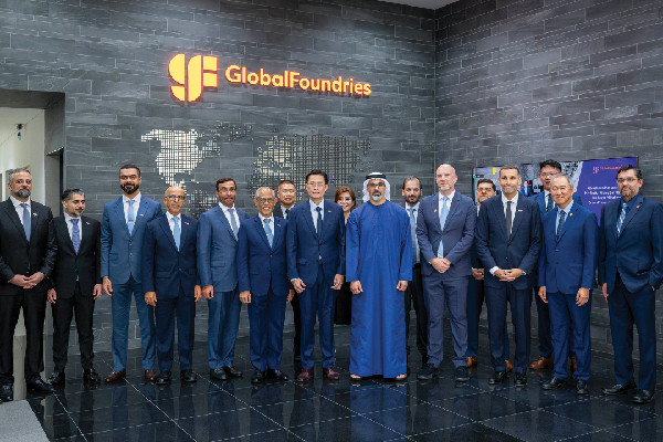 Crown Prince Visits GlobalFoundries in Singapore