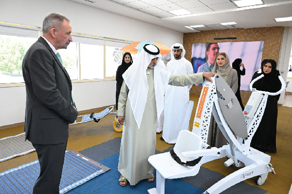 Sheikh Nahyan Visits Zayed Higher Organization