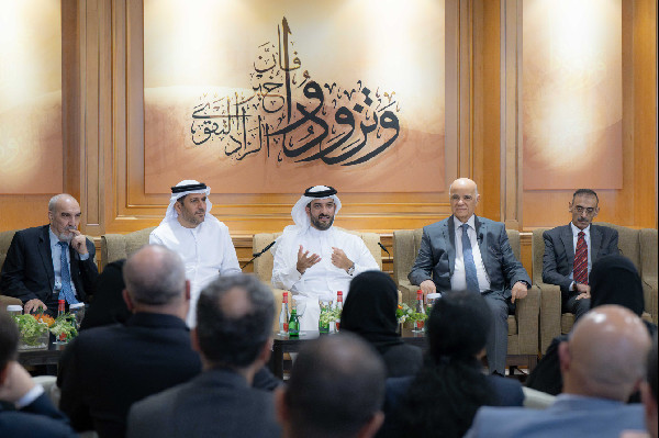 Sultan bin Ahmed Al Qasimi Meets New Faculty