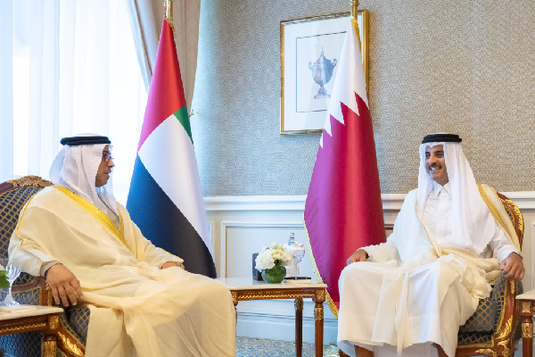 Emir of Qatar Meets Mansour bin Zayed
