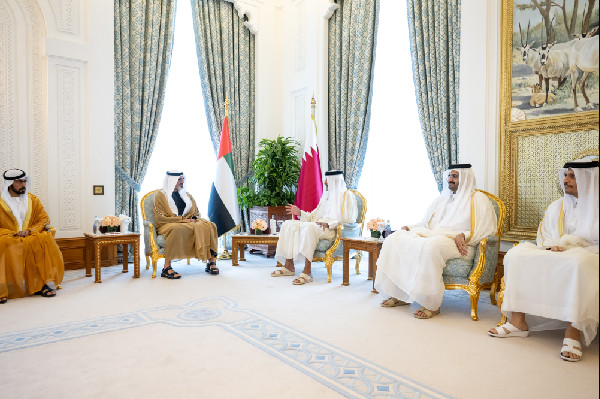 Qatar and UAE Leaders Meet in Doha