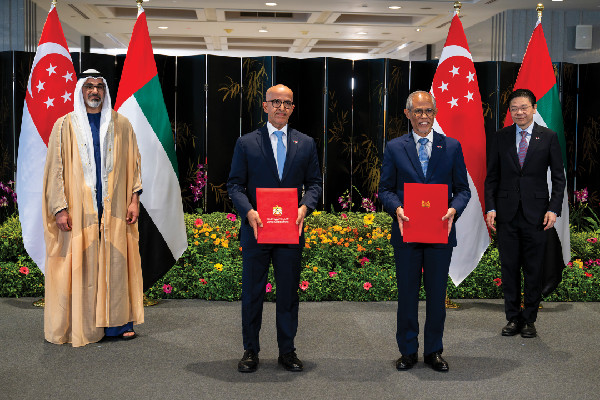 MoU Exchanges Between UAE and Singapore Officials