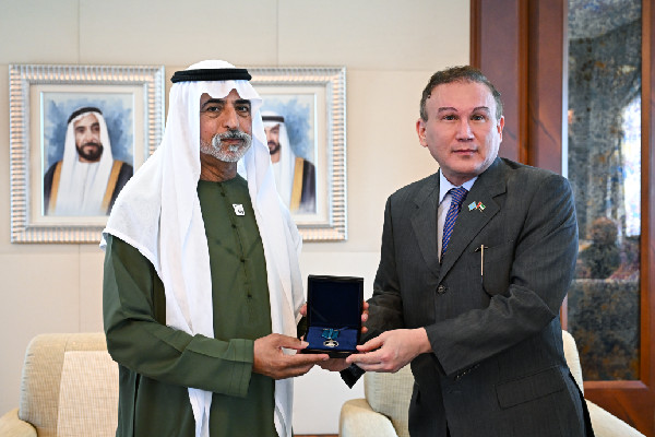 Nahyan bin Mubarak Receives Medal of Honour