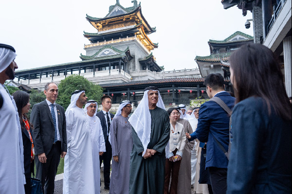 Sheikh Saud Visits Cultural Sites in Guangzhou