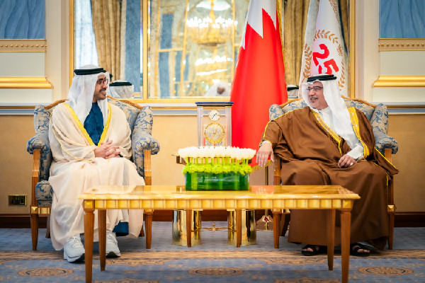 Bahrain Crown Prince Hosts UAE's Abdullah bin Zayed
