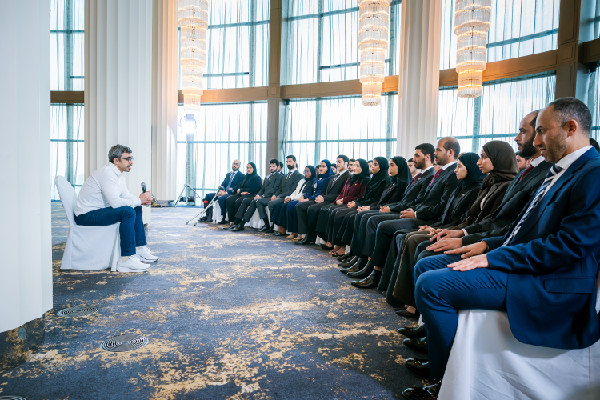 Sheikh Abdullah Meets Emirati Students in Australia