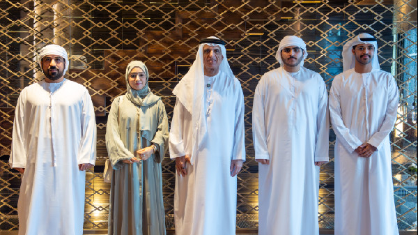 Ruler of Ras Al Khaimah Meets Students in China