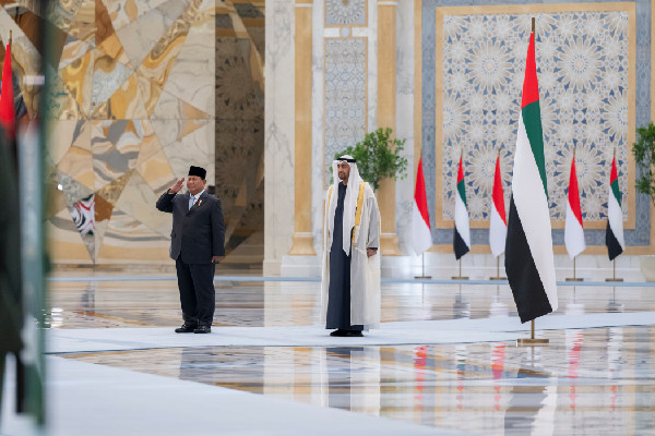 UAE Welcomes Indonesian President with Ceremony