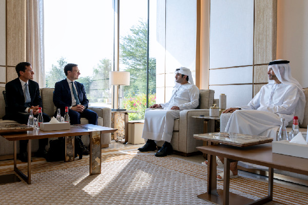 Maktoum bin Mohammed Meets Visa Group President