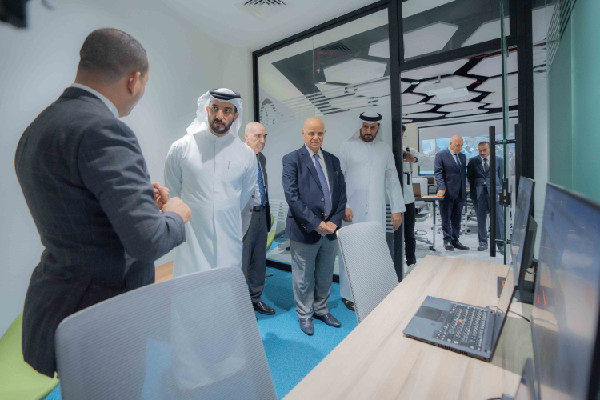 Visit by University of Sharjah President to Research Institute