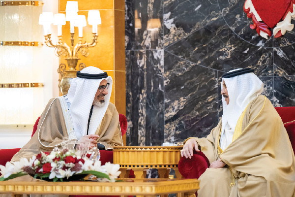 Bahrain King Hosts Abu Dhabi Crown Prince