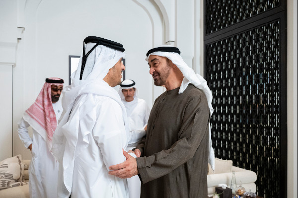 UAE President Hosts Qatari Prime Minister Meeting