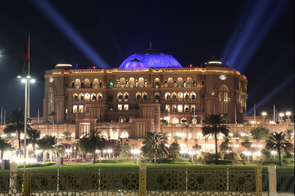 UAE Lights Up Landmarks for Pneumonia Day