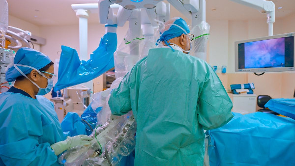 First Robotic Mastectomy Performed in UAE First Robotic Mastectomy Performed in UAE