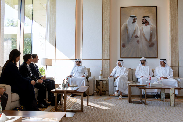 Maktoum bin Mohammed Meets Visa Group President