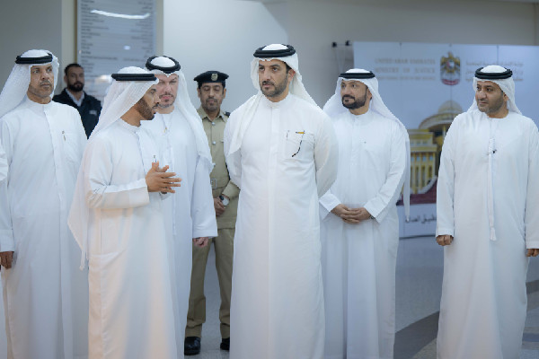 Sultan bin Ahmed Al Qasimi Visits Sharjah Court