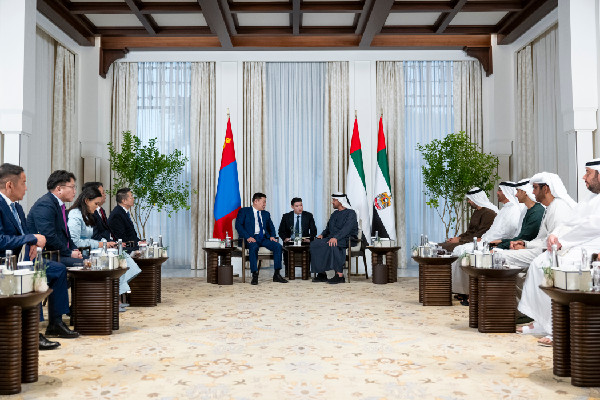 UAE and Mongolia Discuss Bilateral Relations