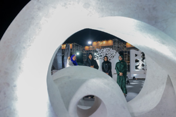 Latifa bint Mohammed at Dubai Sculpture Symposium