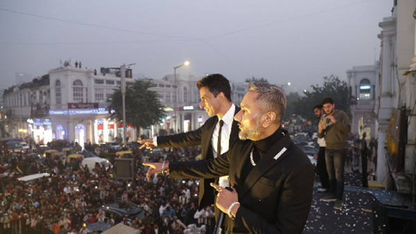 Delhi Celebrates 'Hitman' by Sonu Sood and Honey Singh Delhi Celebrates 'Hitman' by Sonu Sood and Honey Singh