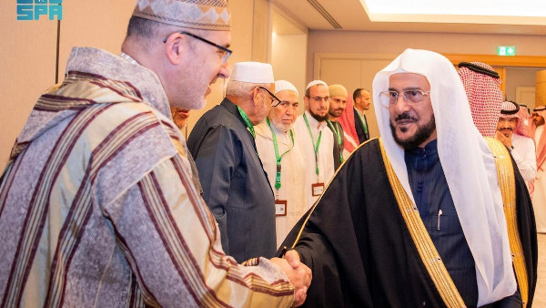 Minister Engages with Umrah Guests in Makkah Minister Engages with Umrah Guests in Makkah