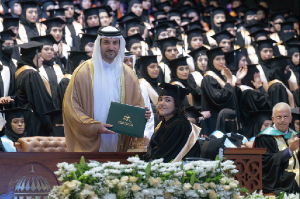 Sultan bin Ahmed Attends UOS Graduation Ceremony