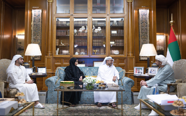 Hamdan bin Zayed Discusses UAE Aerial Photos