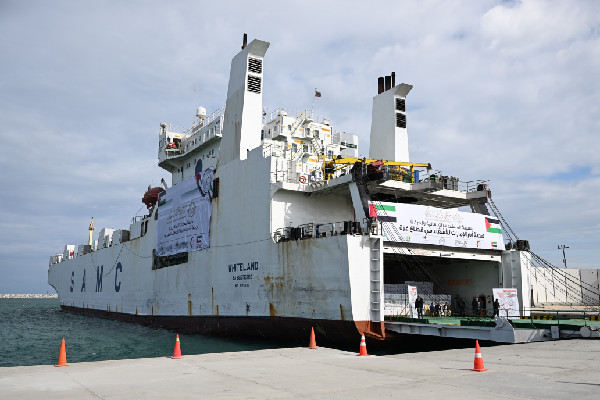 Emirati Aid Ship Delivers Supplies to Gaza