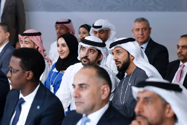 Sheikh Hamdan Attends Arab Youth Leaders Meeting