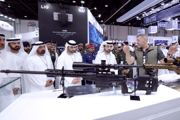Hamdan bin Mohammed Visits IDEX 2025