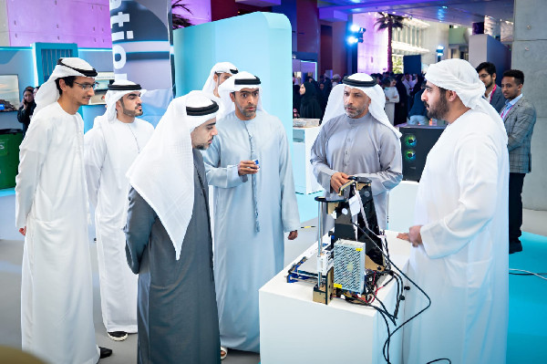 Khalifa University Exhibition Attracts 2,000 Visitors