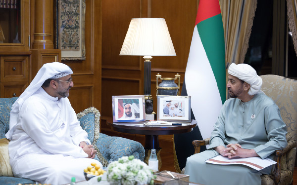 Hamdan bin Zayed Discusses UAE Aerial Photos