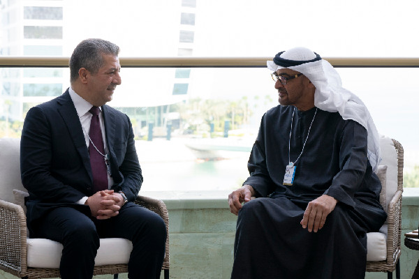 UAE President Meets Leaders at Summit