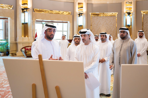 Hazza bin Zayed Discusses Energy Projects in Al Ain