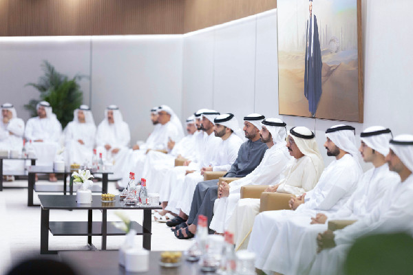 Hamdan bin Mohammed Celebrates Ramadan with Officials