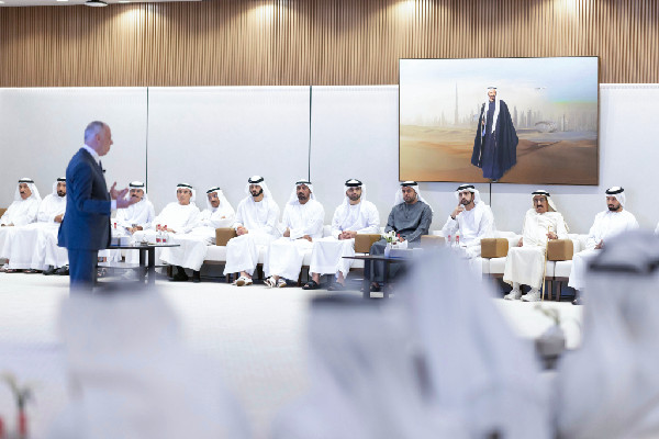 Hamdan bin Mohammed Celebrates Ramadan with Officials