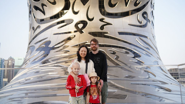Dubai Fulfils Dream of Finnish Girl with Cancer Dubai Fulfils Dream of Finnish Girl with Cancer