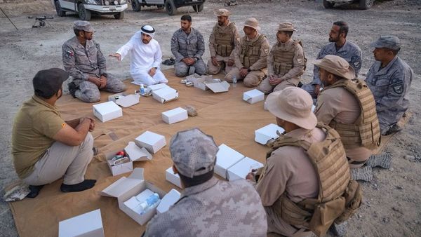 Sheikh Hamdan Joins National Guard for Iftar Sheikh Hamdan Joins National Guard for Iftar