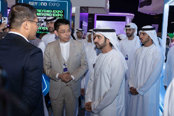 Hamdan bin Mohammed at Dubai AI Festival