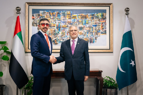 UAE and Pakistan Strengthen Bilateral Relations