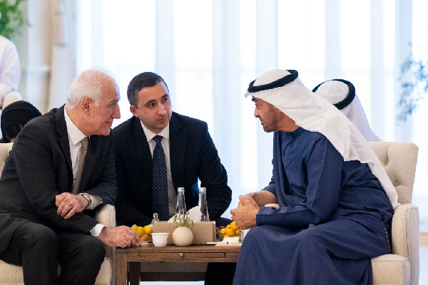 UAE and Armenia Leaders Discuss Cooperation