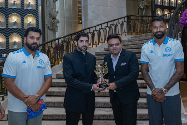Hamdan bin Mohammed Meets ICC and Indian Cricketers