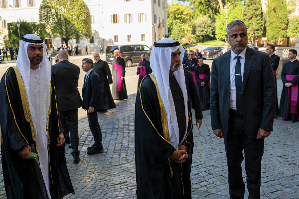 Abu Dhabi Crown Prince at Pope Francis' Funeral