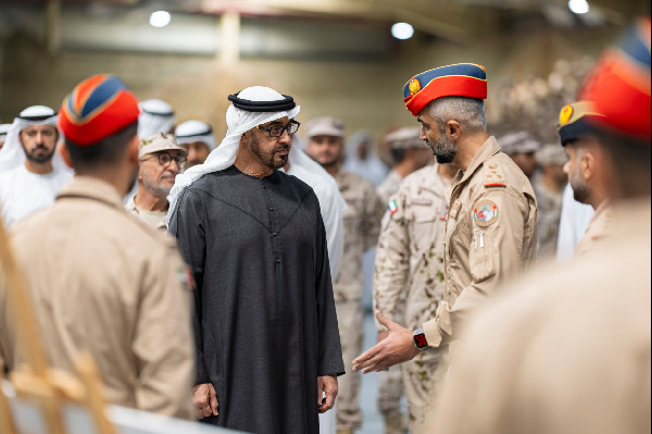 Sheikh Mohamed Visits Airborne Brigade Command